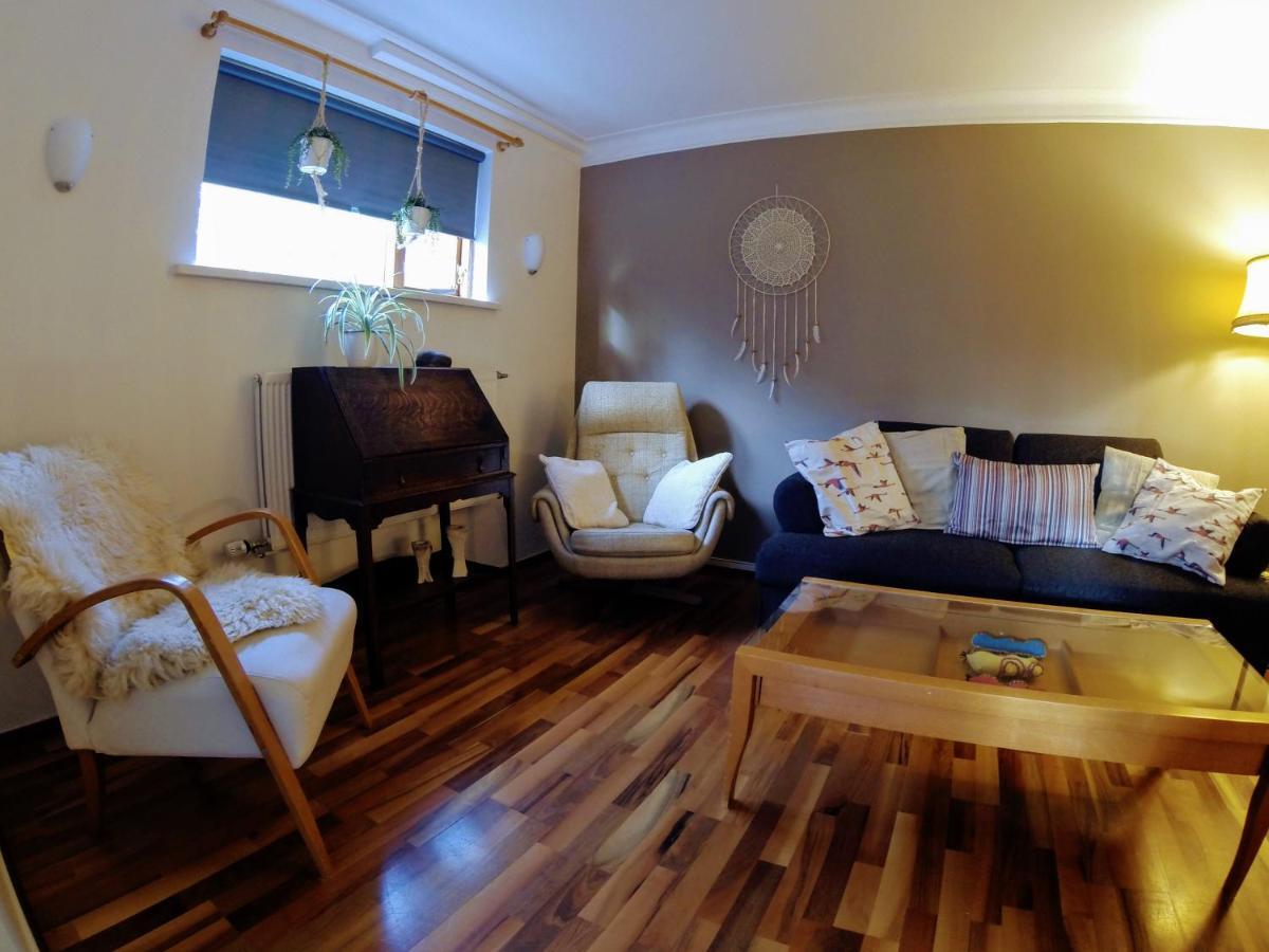 Skjolbraut - Cozy Apartment - Central Location - Free Parking - Close To A Public Swimming Pool And Sky Lagoon Reykjavík Exteriér fotografie